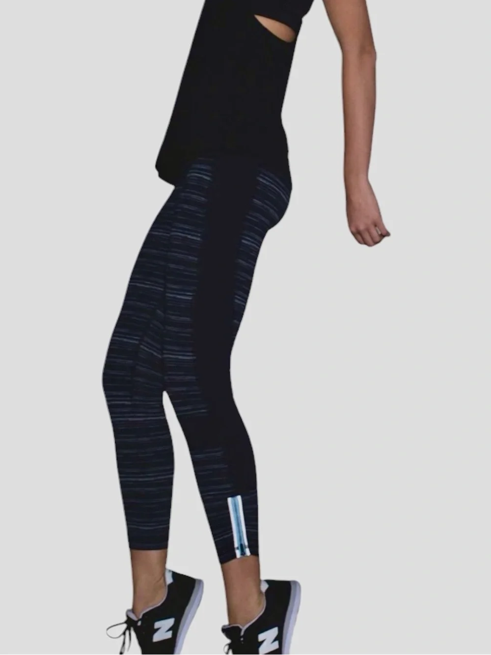 Lululemon Run The World 7/8 Tight Cyber Stripe Navy Leggings Size 4